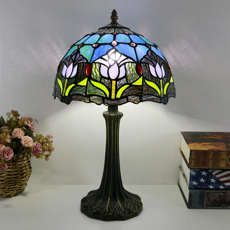 Abajur de Mesa Tiffany 12" Tulipas — Vitral Artesanal