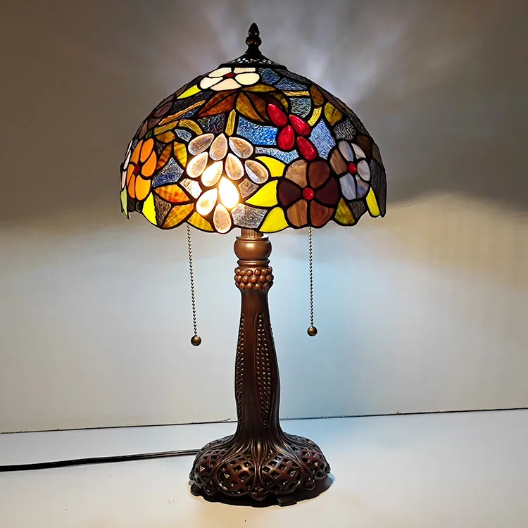 Abajur de Mesa Tiffany 22" Floral — Vitral Artesanal