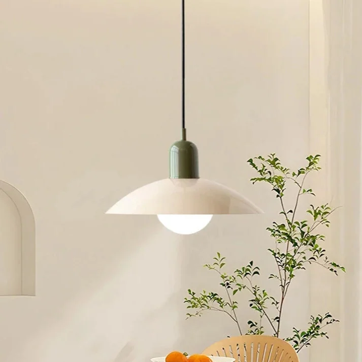 Pendente Serena Cúpula Ampla: Elegância e Iluminação Suave