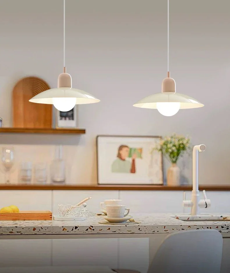 Pendente Serena Cúpula Ampla: Elegância e Iluminação Suave