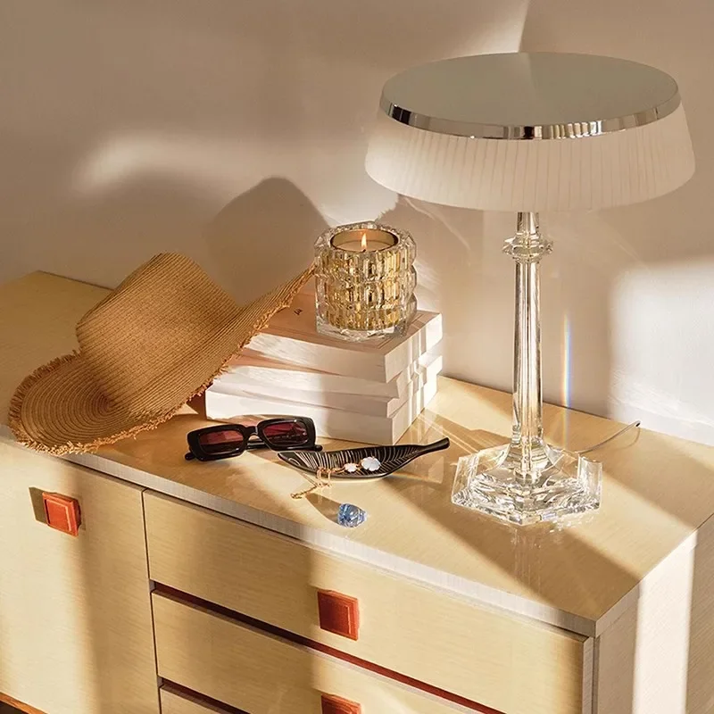 Abajur Moderno Cristal e Ferro Polido - Bivolt LED