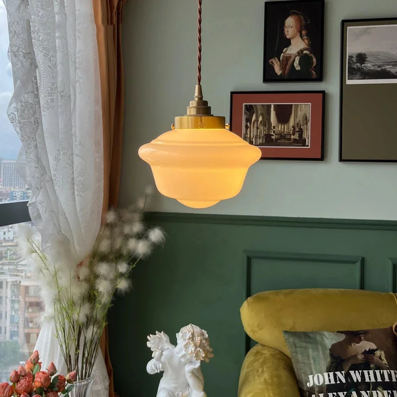 Pendente Amélie de Vidro e Dourado com Estilo Vintage