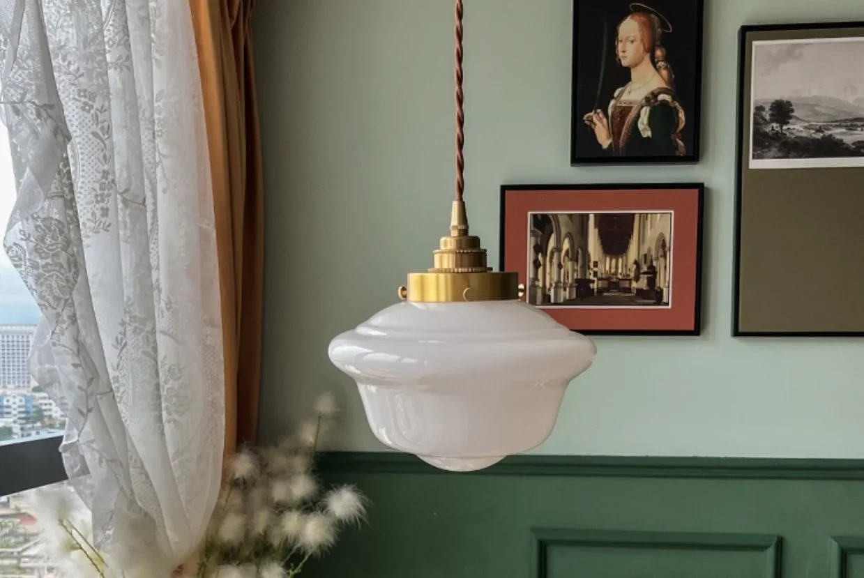 Pendente Amélie de Vidro e Dourado com Estilo Vintage