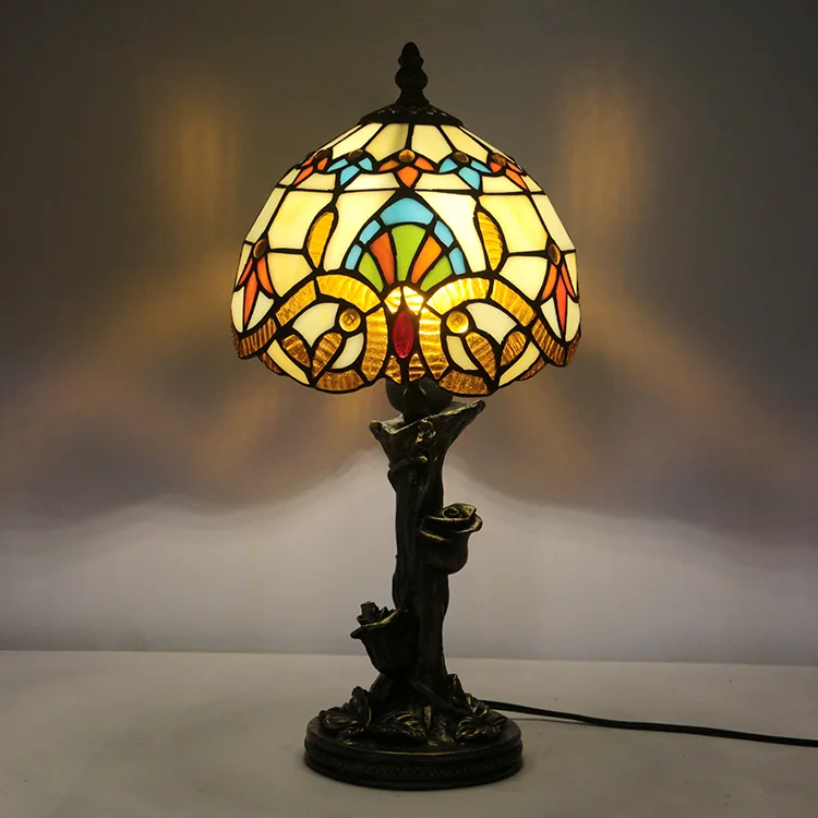 Abajur de Mesa Tiffany Rosas — Vitral Artesanal