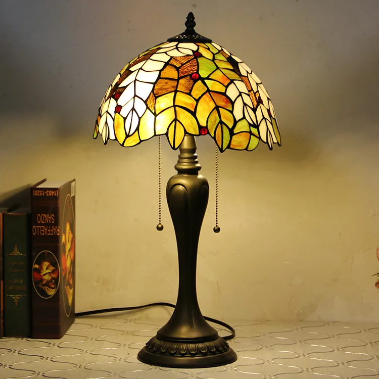Abajur de Mesa Tiffany 12" Folhagens — Vitral Artesanal