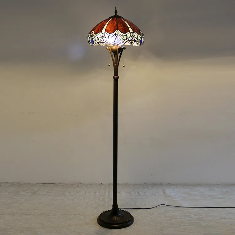 Abajur de Chão Tiffany 16" Libélula — Vitral Artesanal