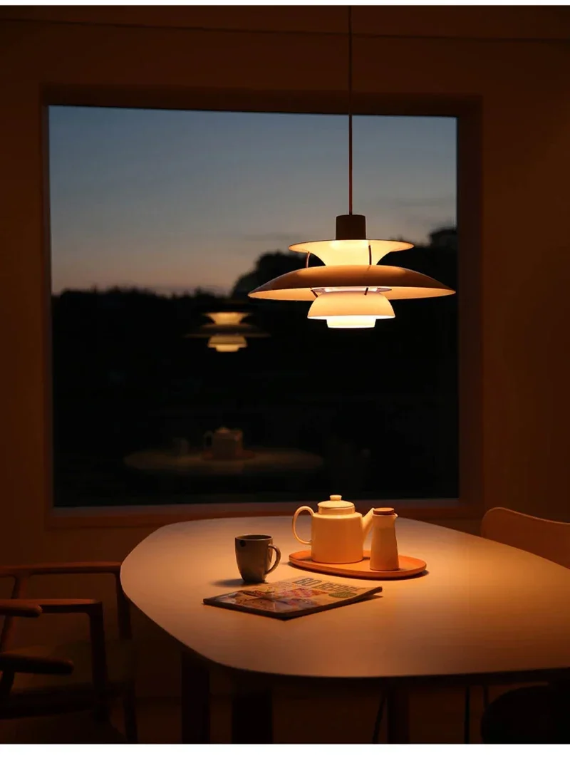Pendente Elegância Dinamarquesa PH5 - Iluminação e Estilo para seu Lar