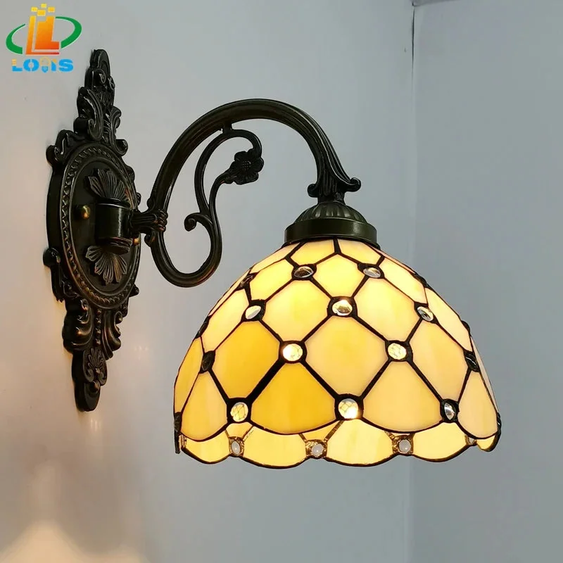 Arandela Tiffany Pérola em Vitral - Elegância Clássica Bivolt E27