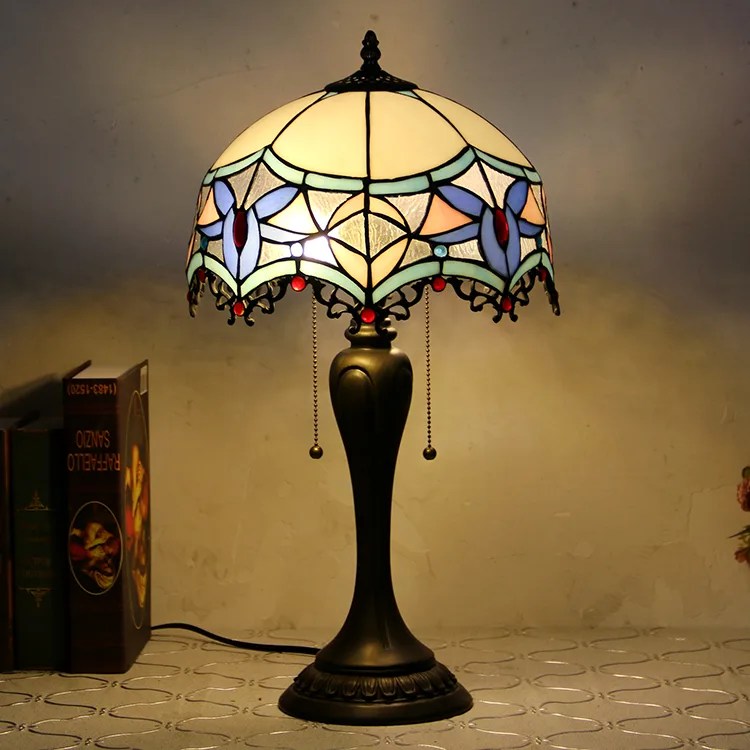 Abajur de Mesa Tiffany 12" Vitral Clássico — Vitral Artesanal