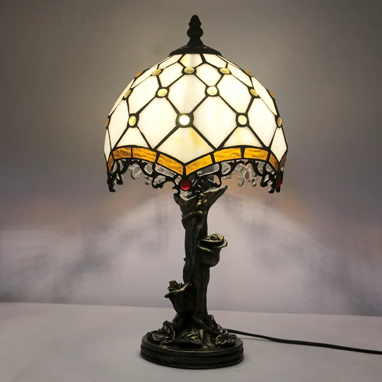 Abajur de Mesa Tiffany Rosas — Vitral Artesanal