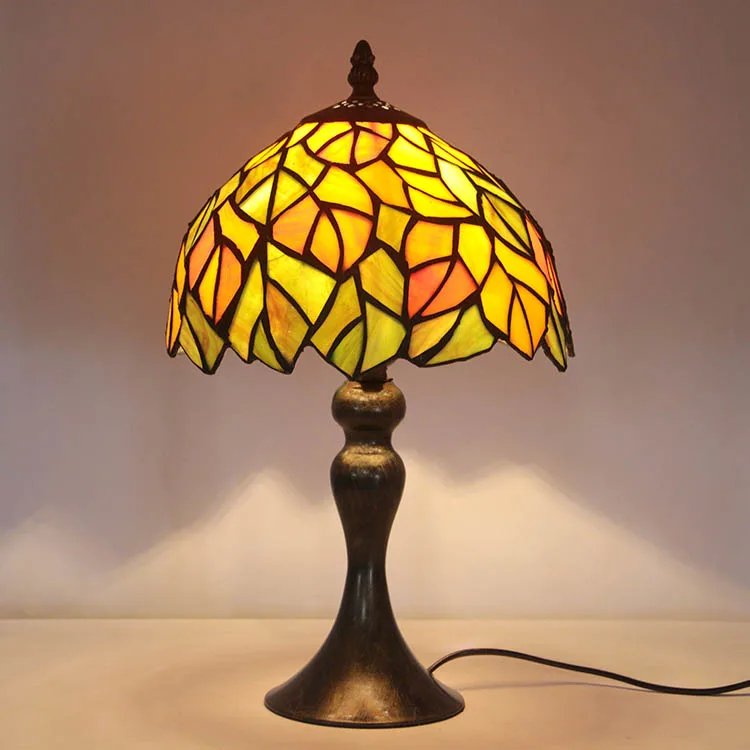 Abajur de Mesa Tiffany 15" Folhagens — Vitral Artesanal