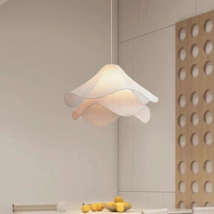 Pendente Pétala Wave: Design Moderno para Iluminação Aconchegante