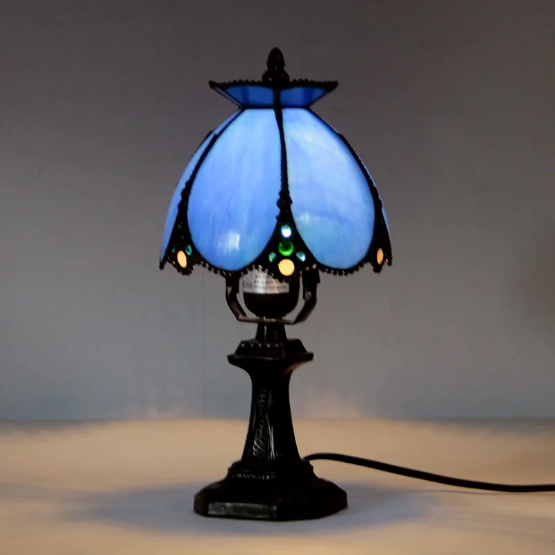 Abajur de Mesa Tiffany Vitral Clássico — Vitral Artesanal