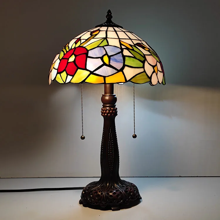 Abajur de Mesa Tiffany 22" Floral — Vitral Artesanal