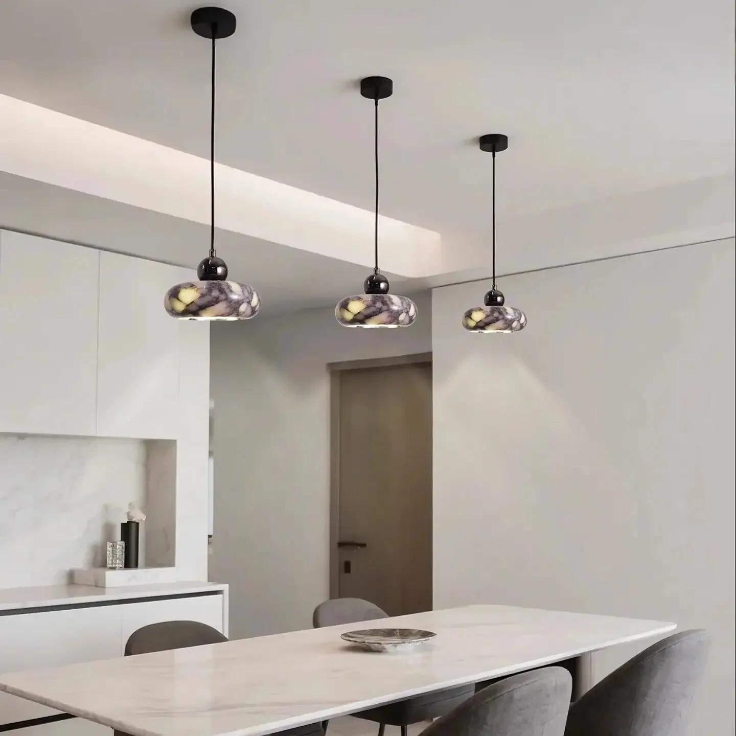 Pendente Alessa de Mármore e Metal - Sofisticação e Design Moderno