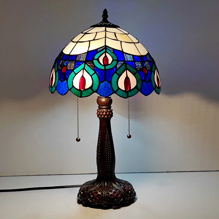 Abajur de Mesa Tiffany 22" Pavão — Vitral Artesanal