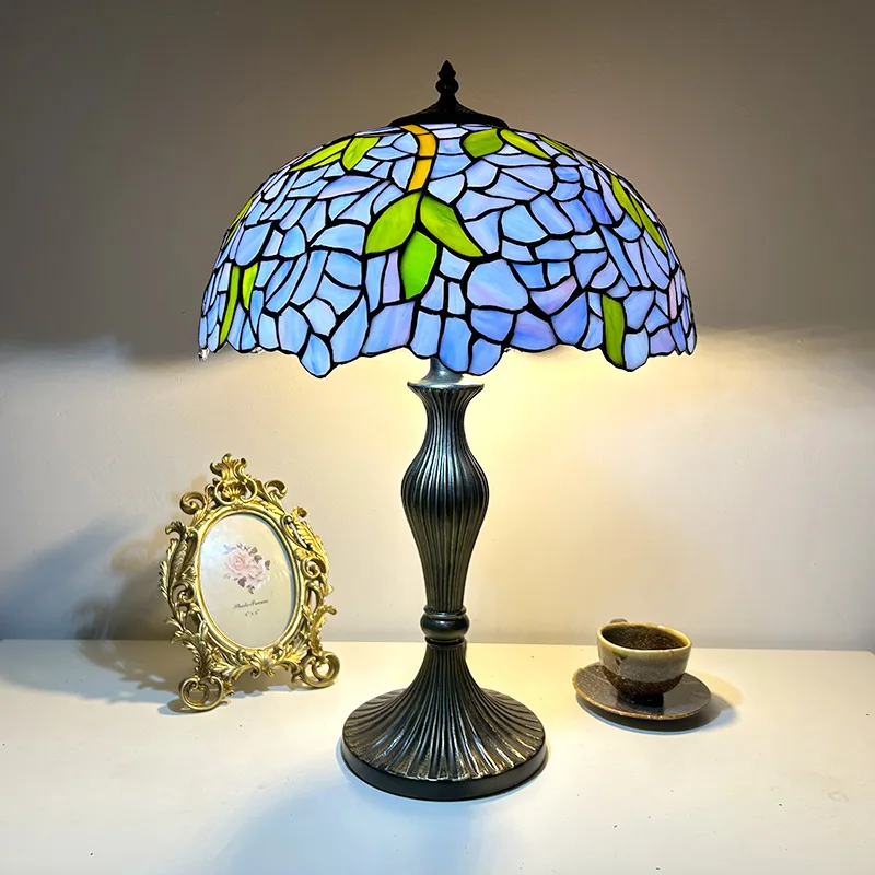 Abajur de Mesa Tiffany Vitral Clássico — Vitral Artesanal